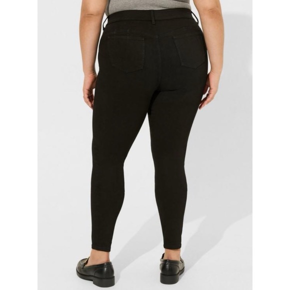 🆕 Torrid Black Bombshell Skinny Jean Button Fly Front 16 NWT New! High Rise - Picture 2 of 3